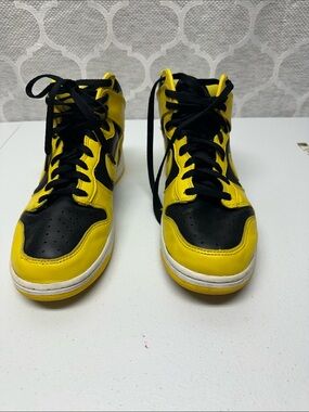 Men's Yellow and Black Athletic High-Top Sneakers